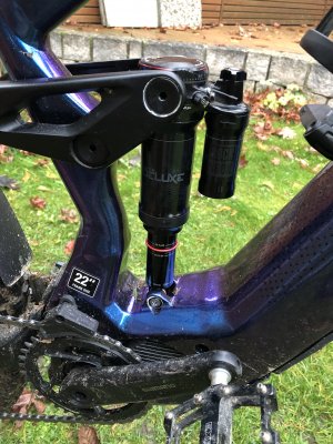 Rockshox Super Deluxe Hochformat.JPG