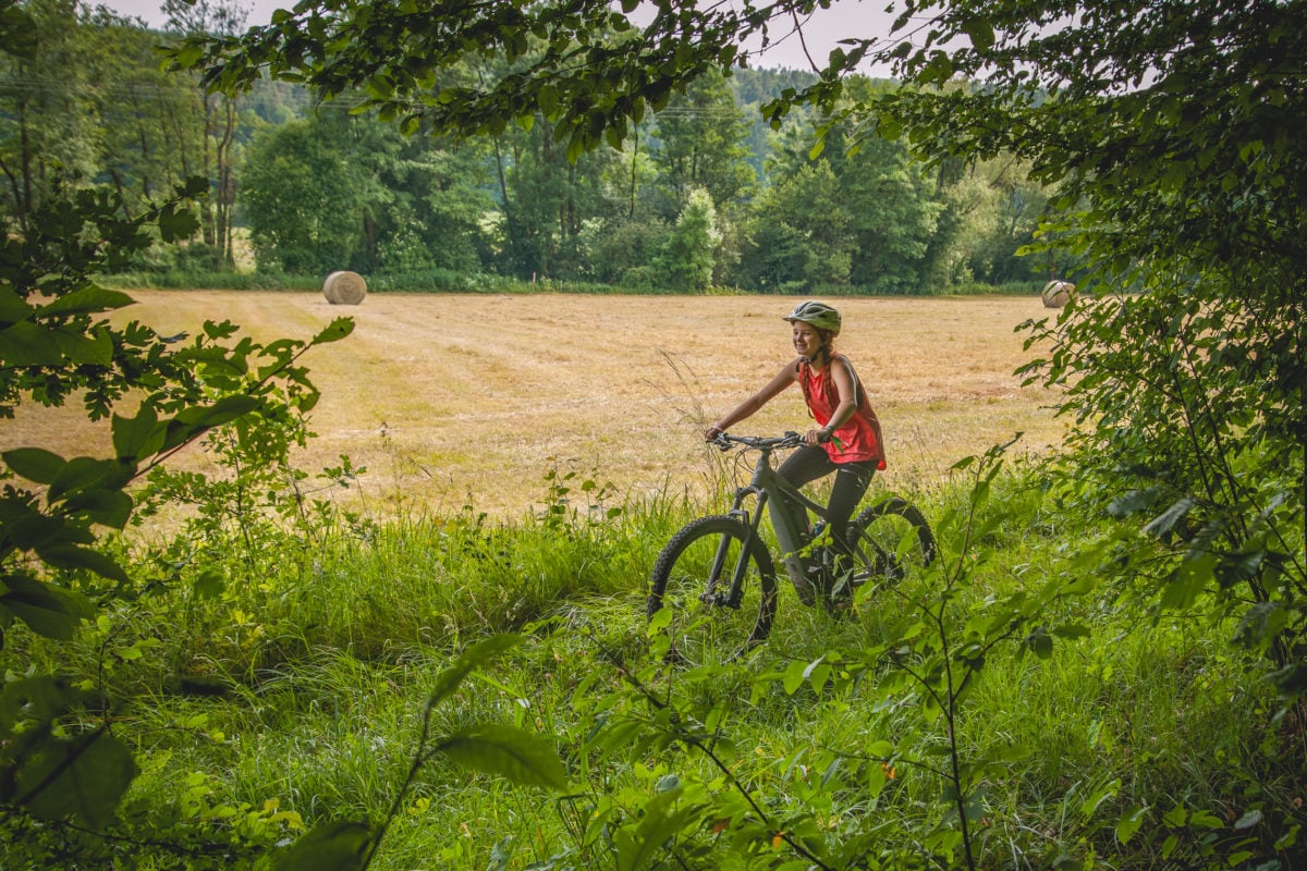 E-Bikes für Kinder: „Endlich kann ich mit Papa zusammen fahren.“