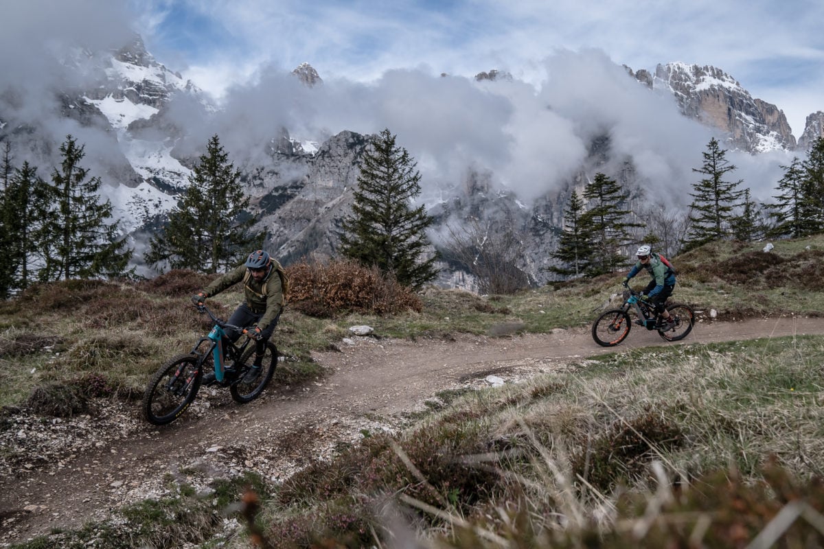 Travelstory – Road to Riva: Mit Freeride-Ikone Wade Simmons über die Alpen