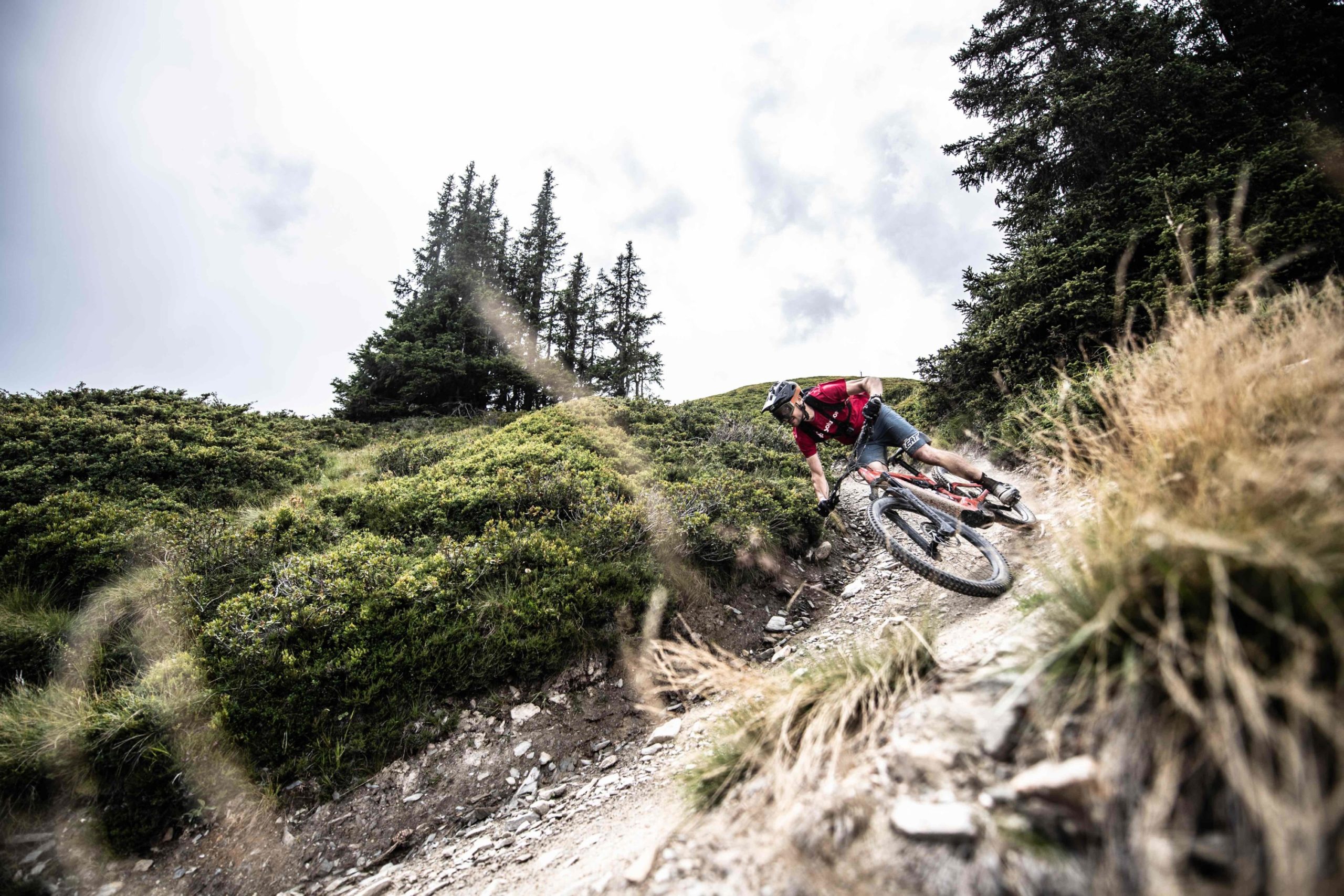 Keneveresting mit Claudio Caluori: 12 Stunden, 12 Abfahrten, 13.500 Höhenmeter