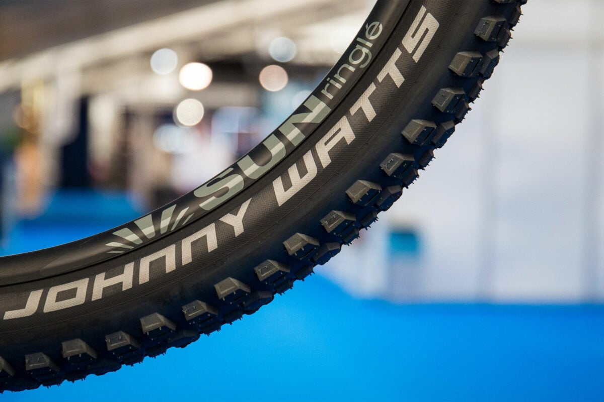 Produkt-Neuheiten 2021: Schwalbe Johnny Watts und Air Plus-Schlauch