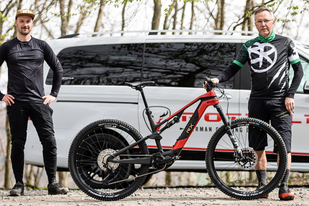 eMTB-News User Awards 2021: Hauptgewinn – Rotwild R.X 375 – übergeben