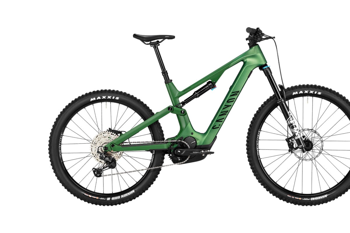 Neues Canyon Spectral:ON E-Bike: Drei neue CF-Modelle – Carbon zum Alu-Preis?