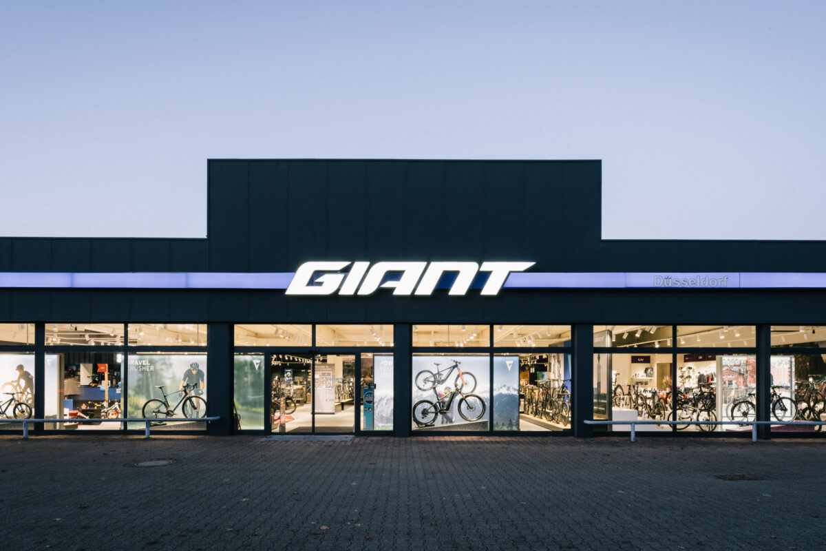 Giant mit neuem Flagshipstore & Echtheitssiegel: Gegen Fake-Shops und Produktpiraten