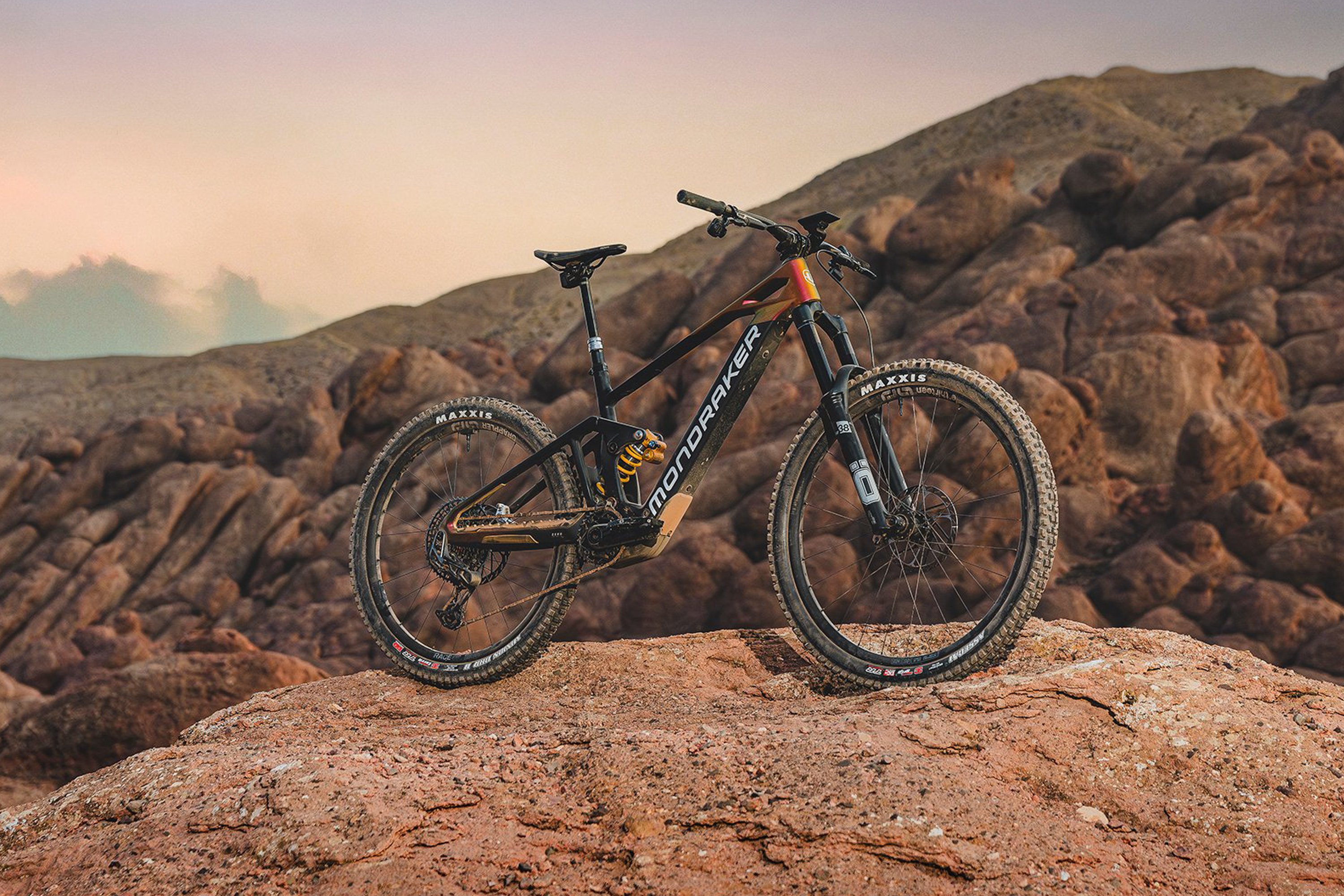 Neues Mondraker Dune im ersten Test: Abfahrtslastiges Light-E-MTB mit Bosch SX-Motor