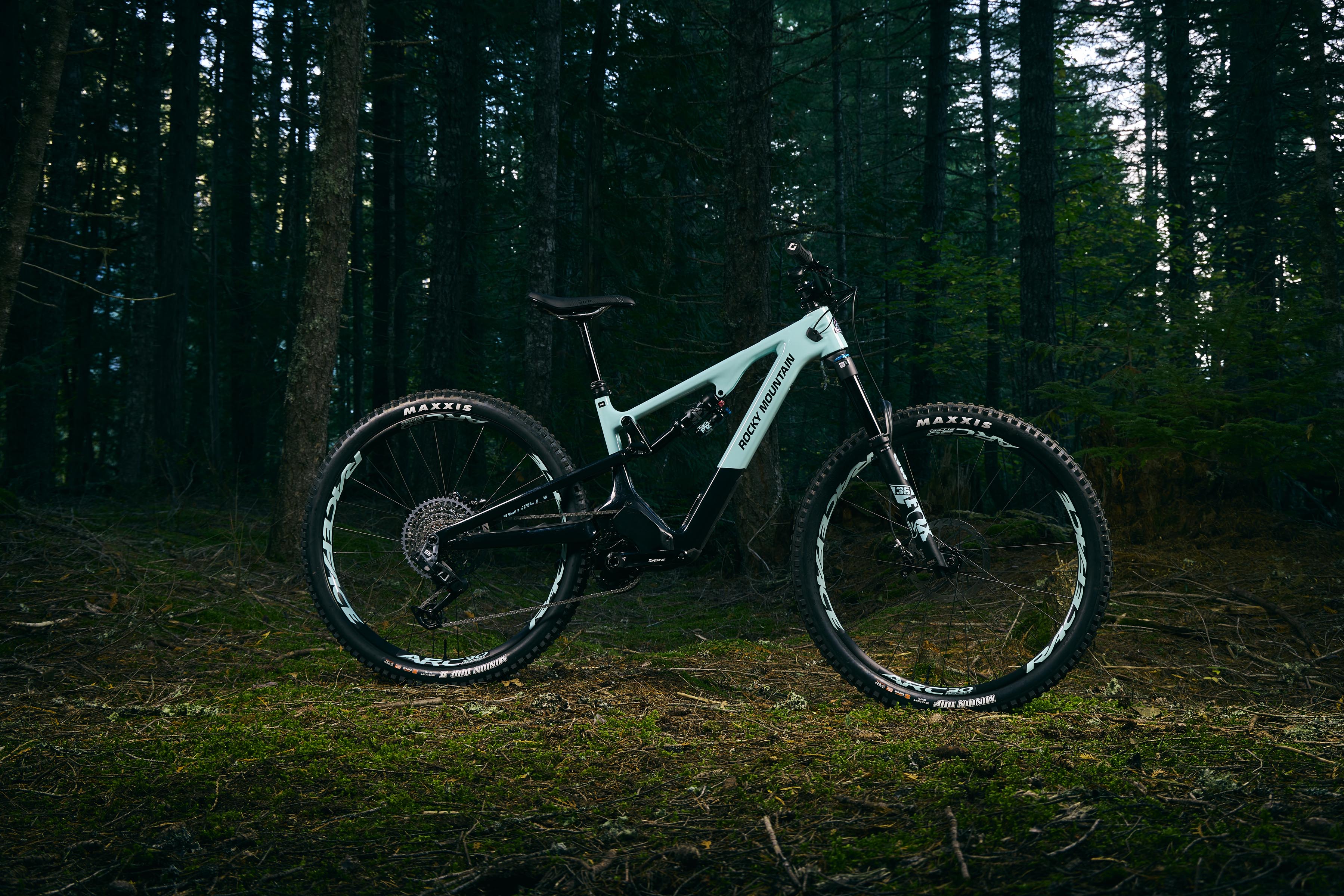 Rocky Mountain Instinct Powerplay SL: Neues Trail-E-MTB ab 19,5 kg