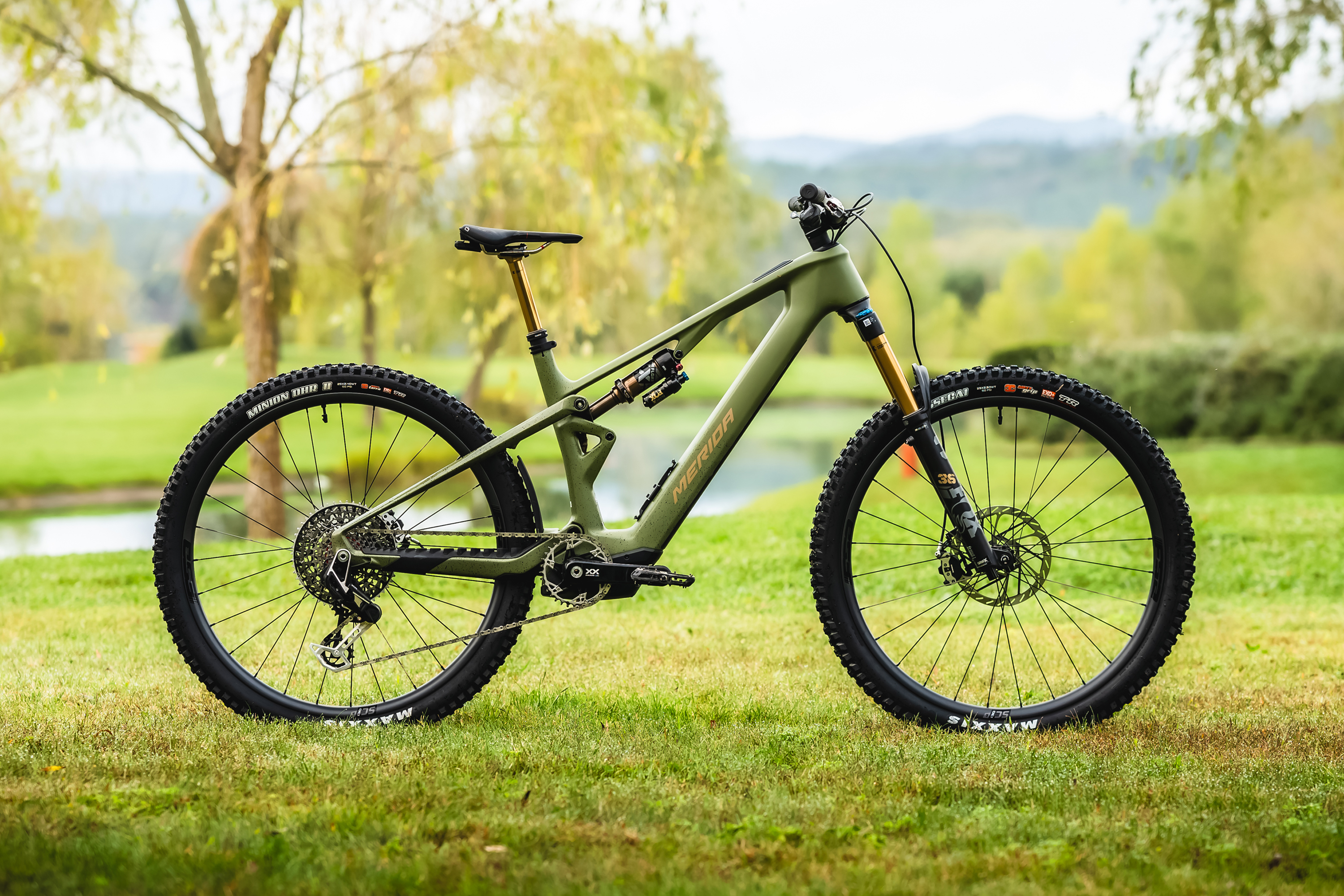 Neues Merida eONE-Sixty SL 2025: Sexy Light-E-MTB für harte Endurolines